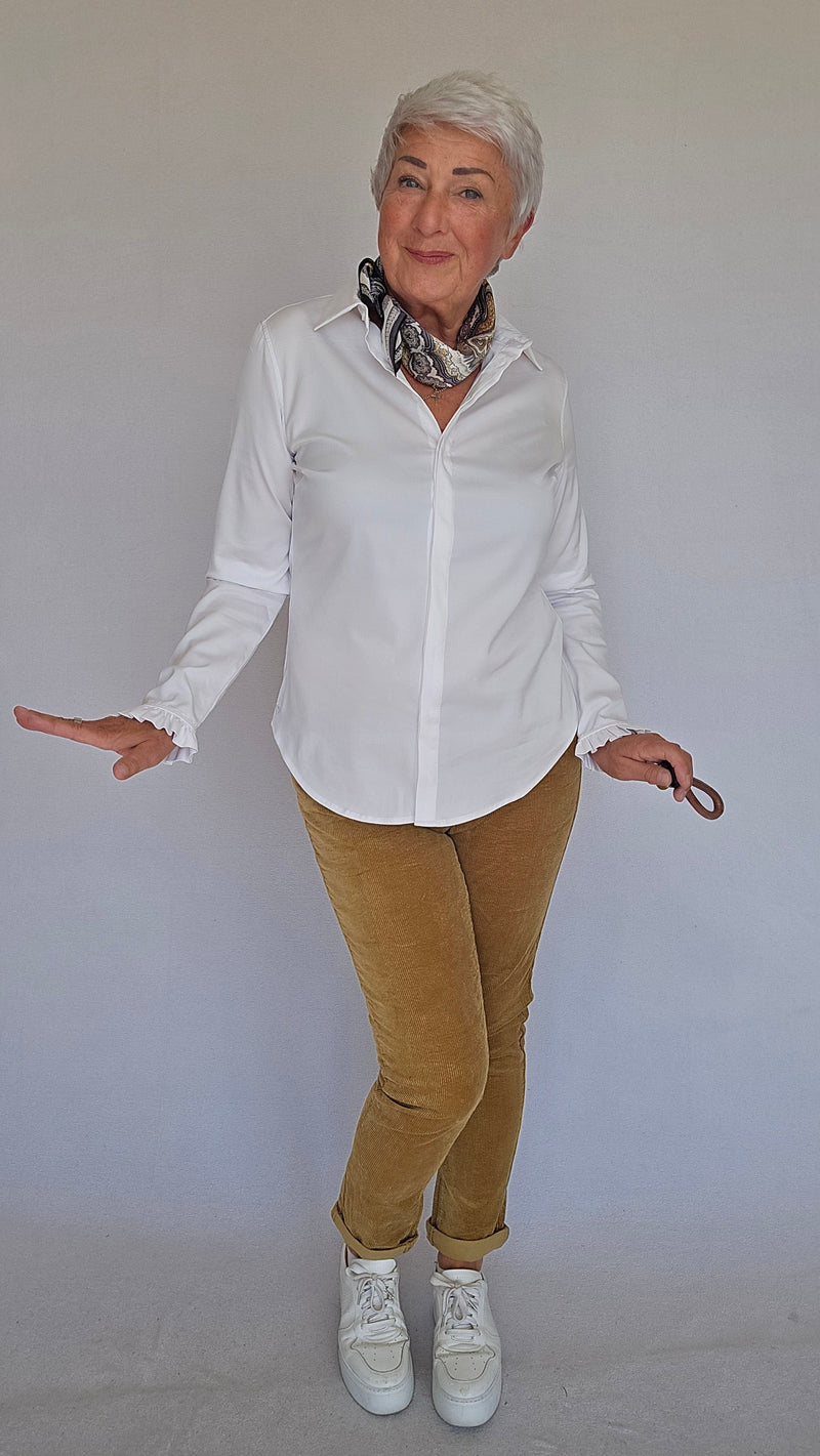 Lundgaard skjorte Lundgaard- Pen bluse med god stretch,og rysjer på mansjetten kunstkolonialen