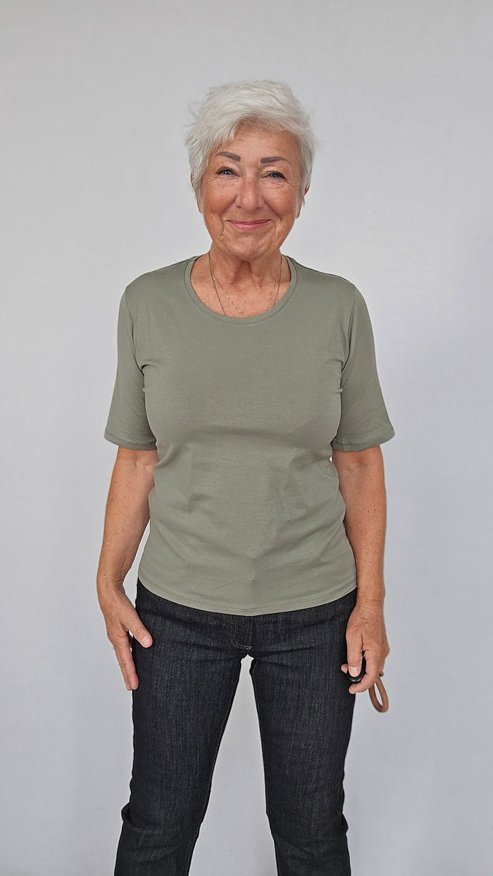 Lundgaard T-Shirt Army / S Lundgaard- T-shirt i bomull kunstkolonialen