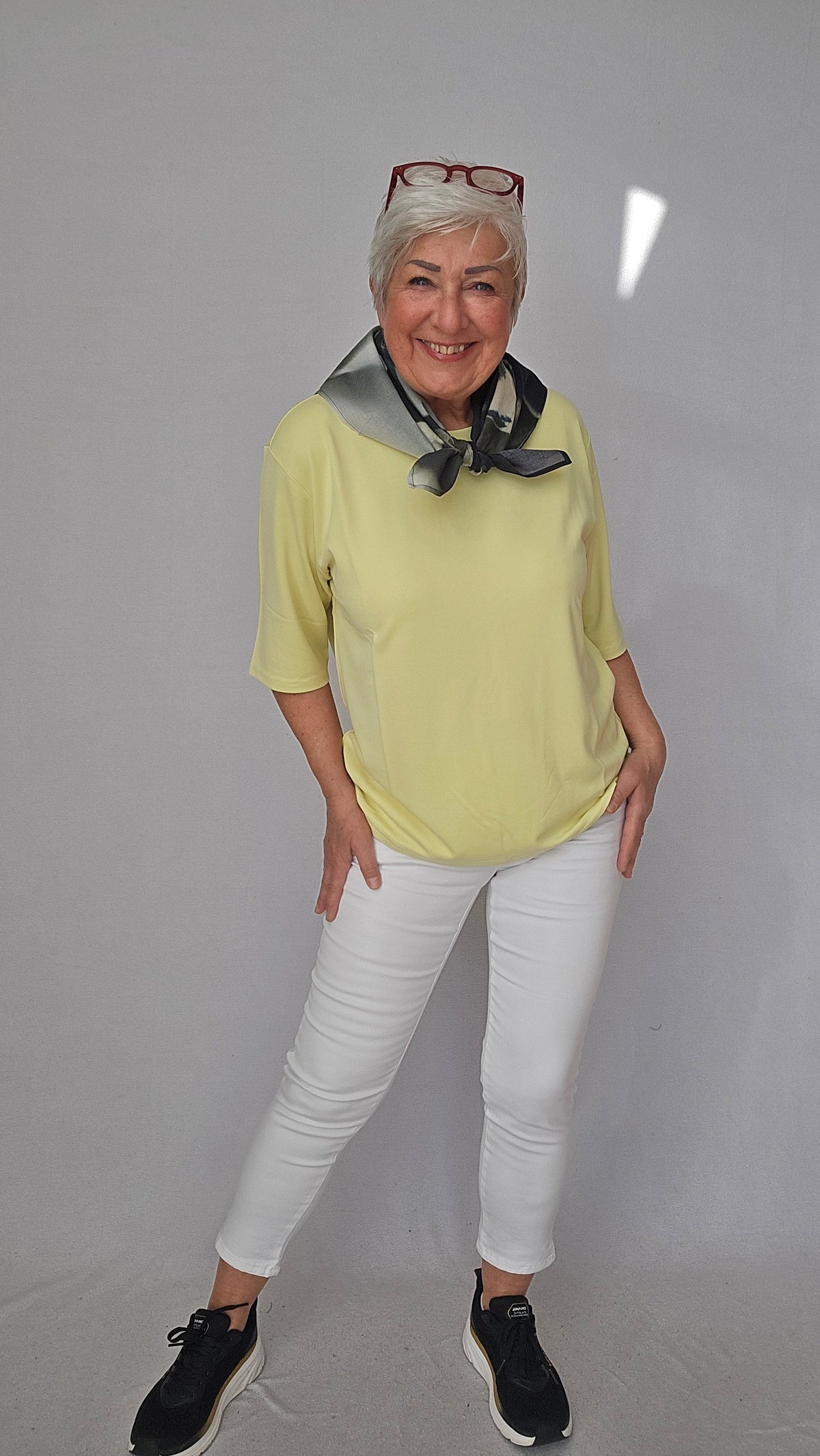 Lundgaard T-Shirt Lundgaard- T-skjorte i viskosemix kunstkolonialen