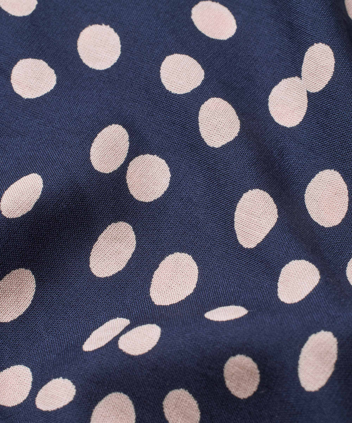 Masai Bluse MASAI- Dovielle prikkete bluse m/hals kunstkolonialen