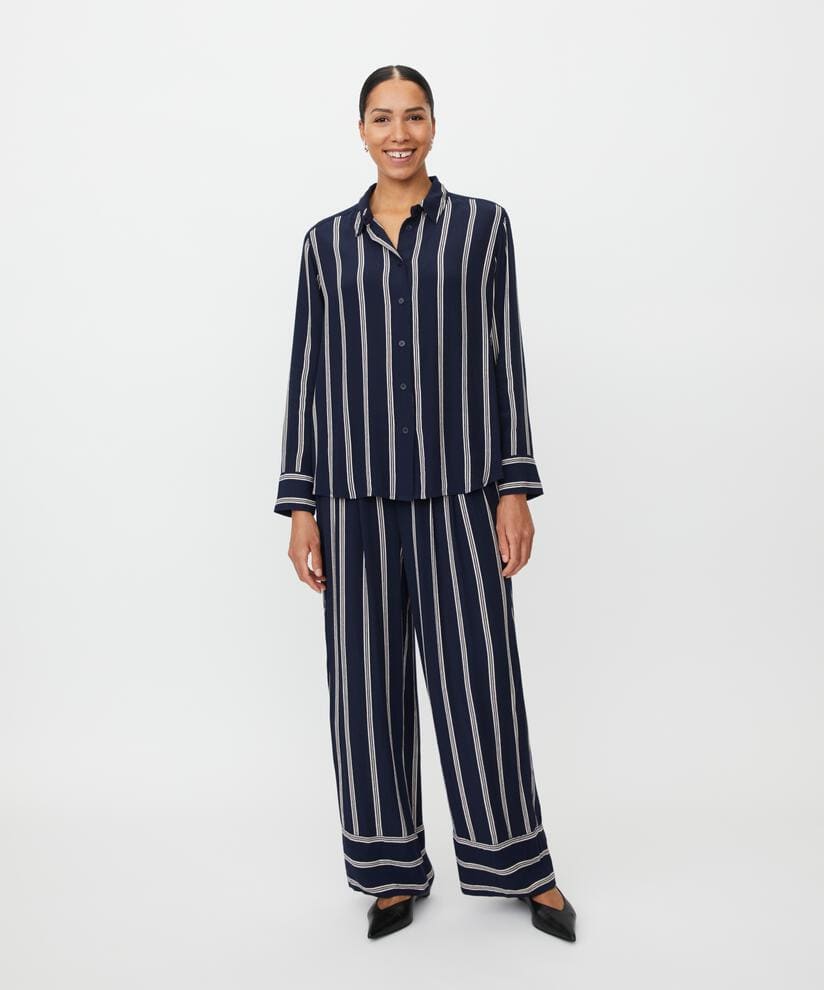 Masai Bluse MASAI- Irvela bluse m/striper kunstkolonialen