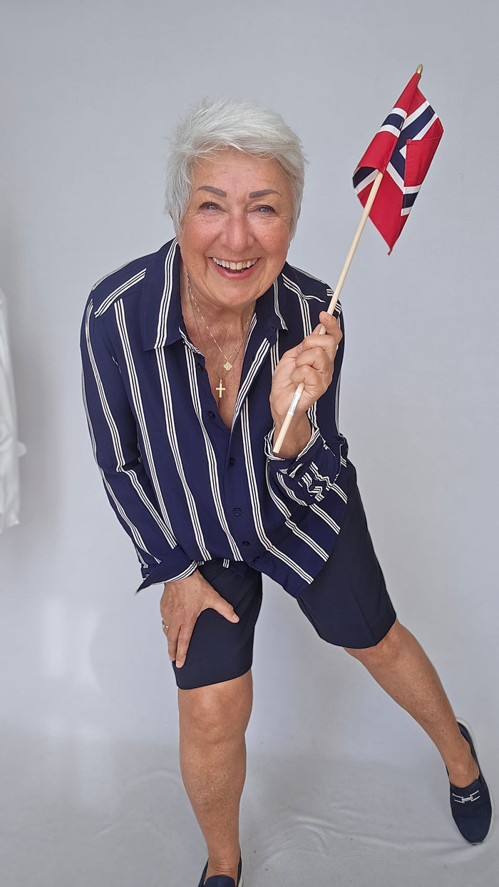 Masai Bluse MASAI- Irvela bluse m/striper kunstkolonialen