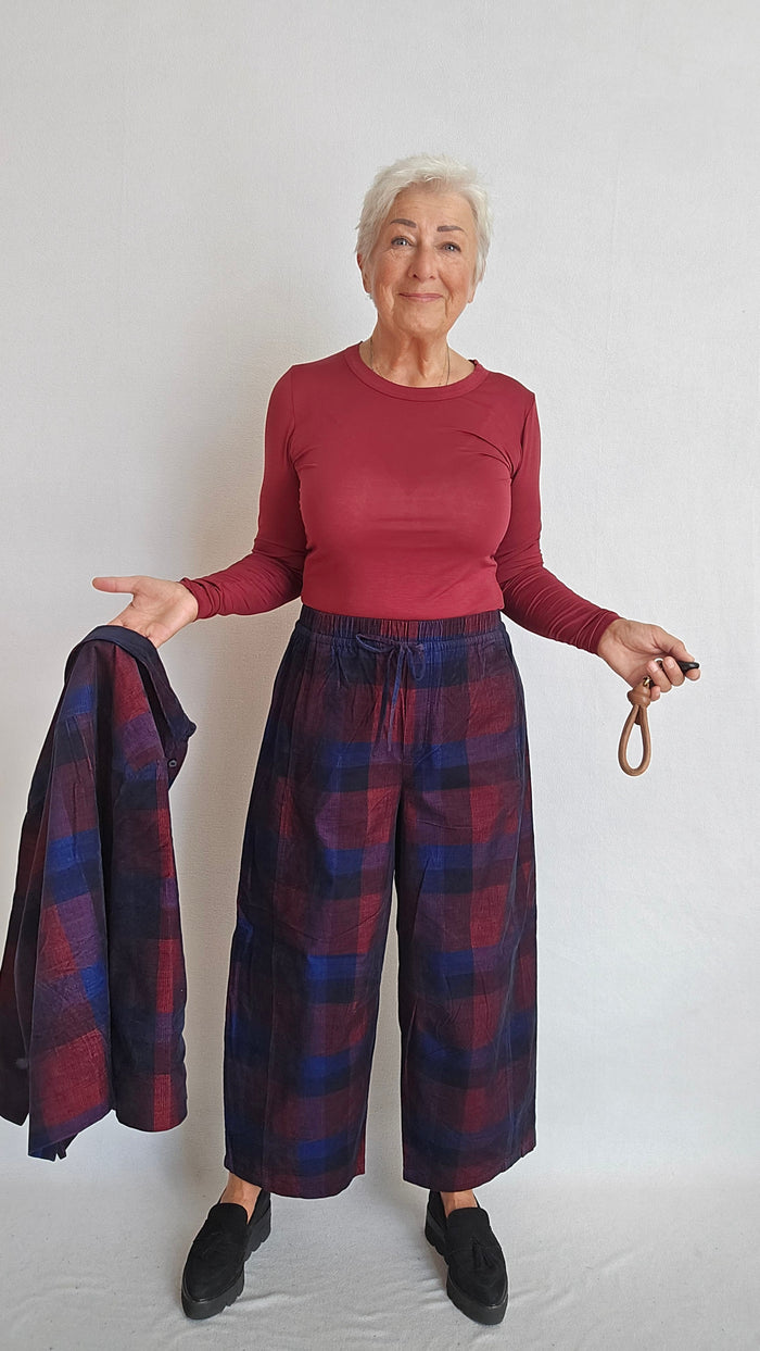 Masai Bukse XS MASAI- Pulika rutete bukse i babycord kunstkolonialen
