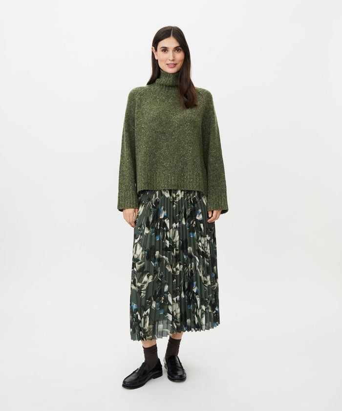 Masai Genser MASAI- Fenoria strikkegenser m/høy hals kunstkolonialen