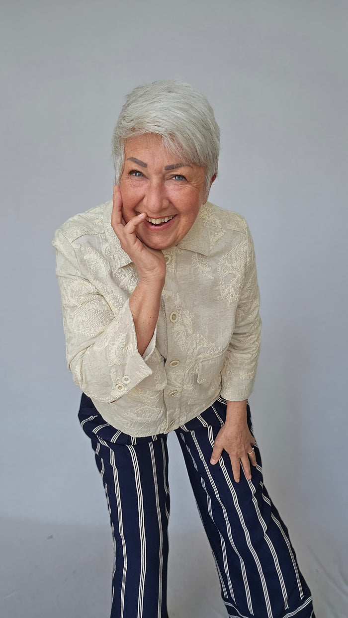 Masai Jakke MASAI- Jovalyne brodert jakke kunstkolonialen