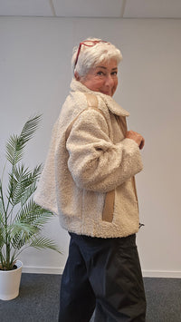 Masai Jakke MASAI- Taguhi teddyjakke kunstkolonialen