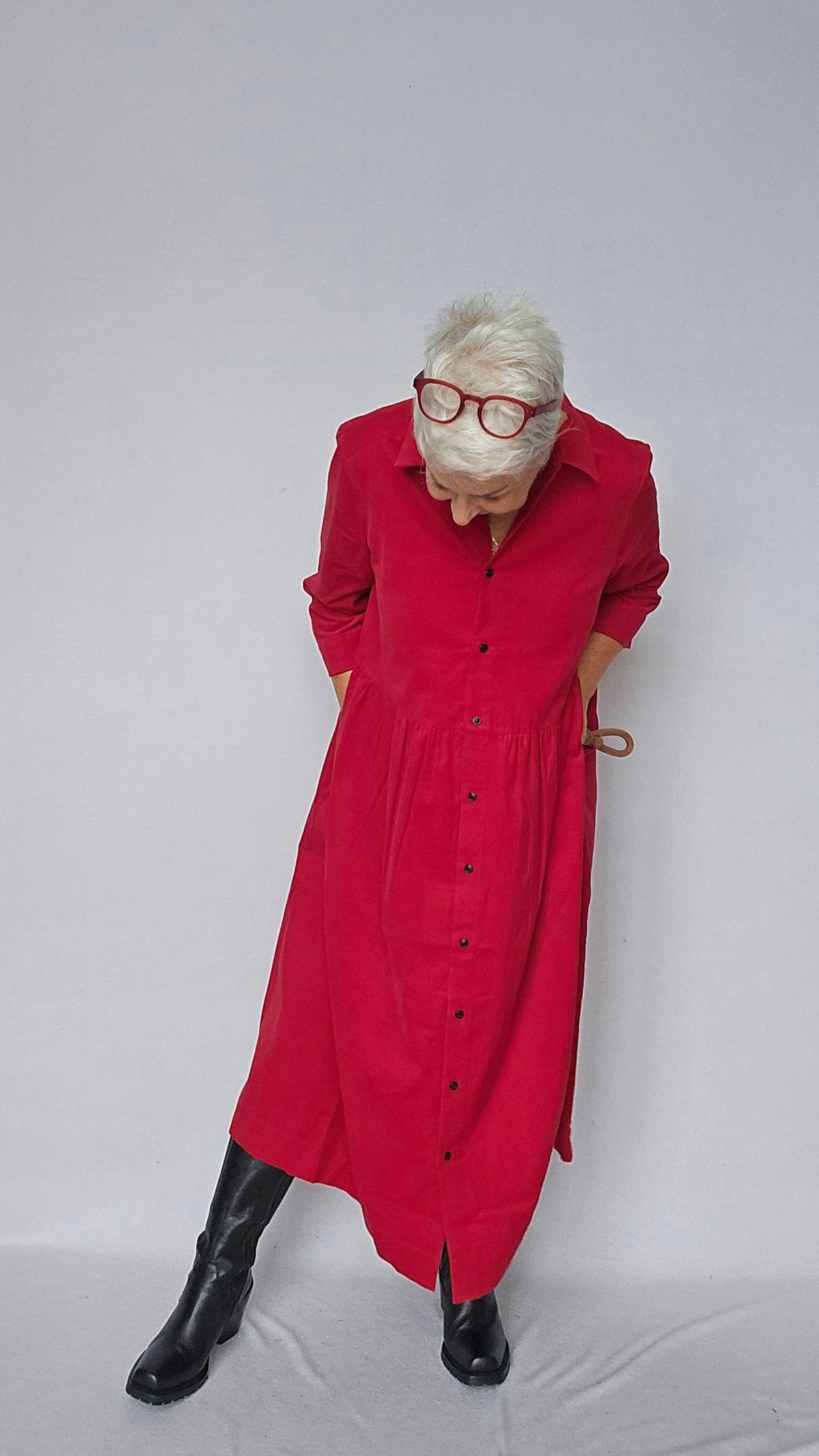 Masai Kjole MASAI- Nynisla kjole i rød babycord kunstkolonialen