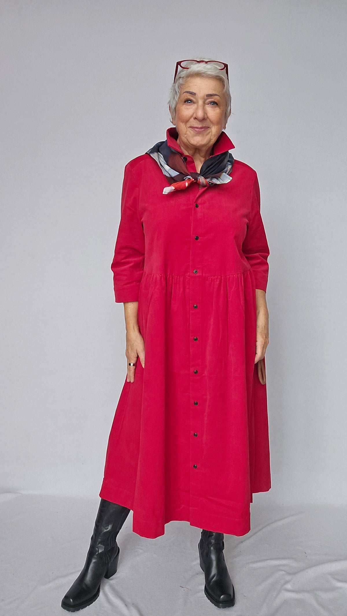 Masai Kjole MASAI- Nynisla kjole i rød babycord kunstkolonialen