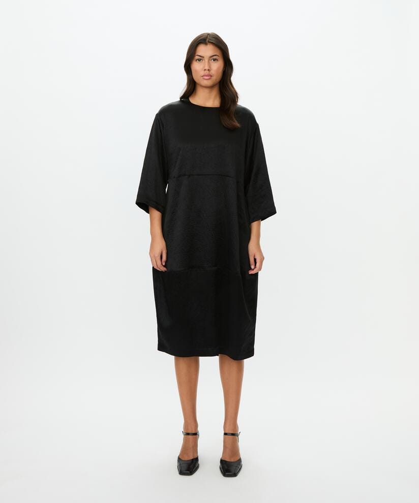 Masai Kjole XS / Black MASAI- Nivane kjole kunstkolonialen