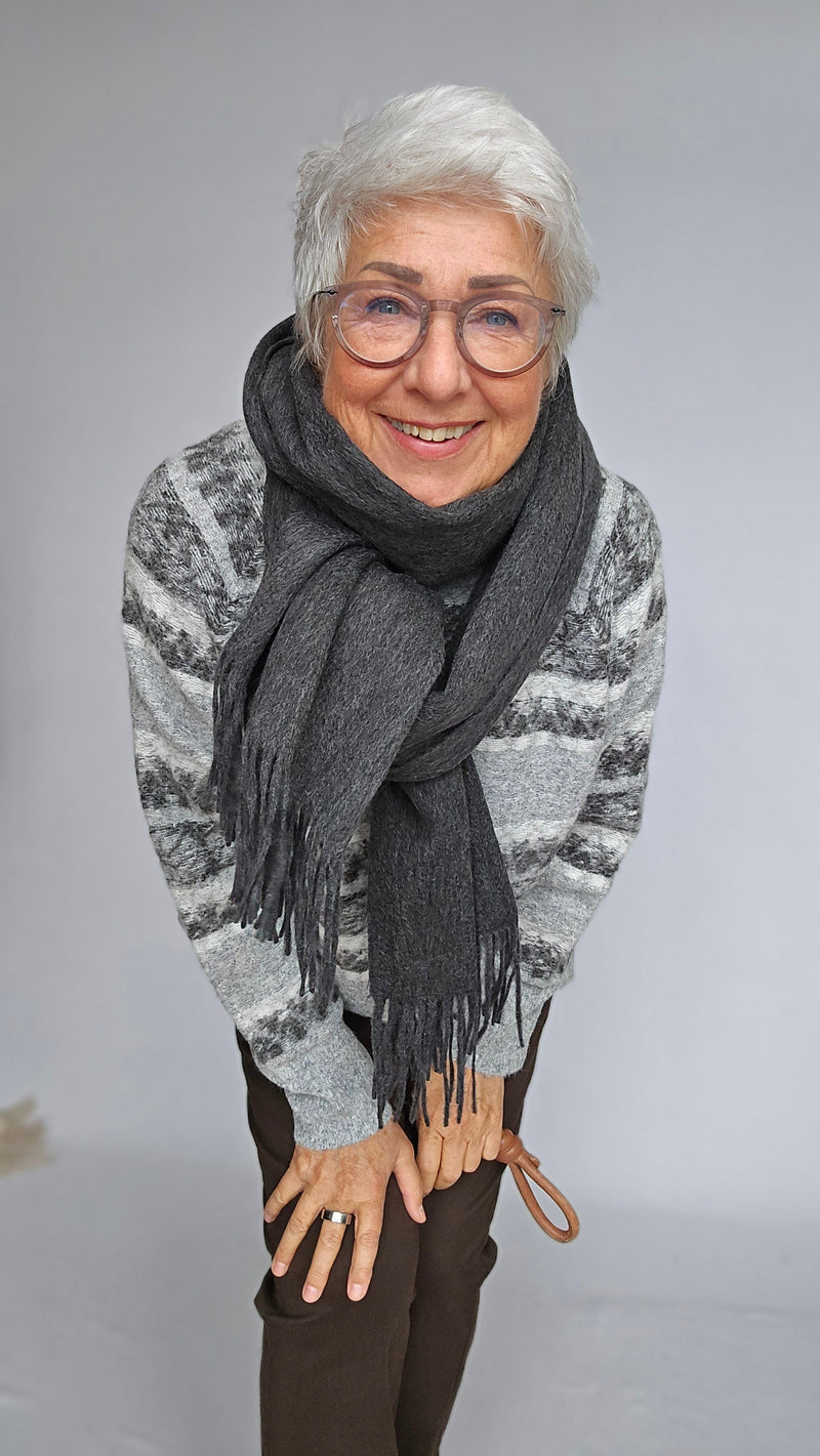 Masai Skjerf Grå Masai- Anna skjerf i 100% ull kunstkolonialen