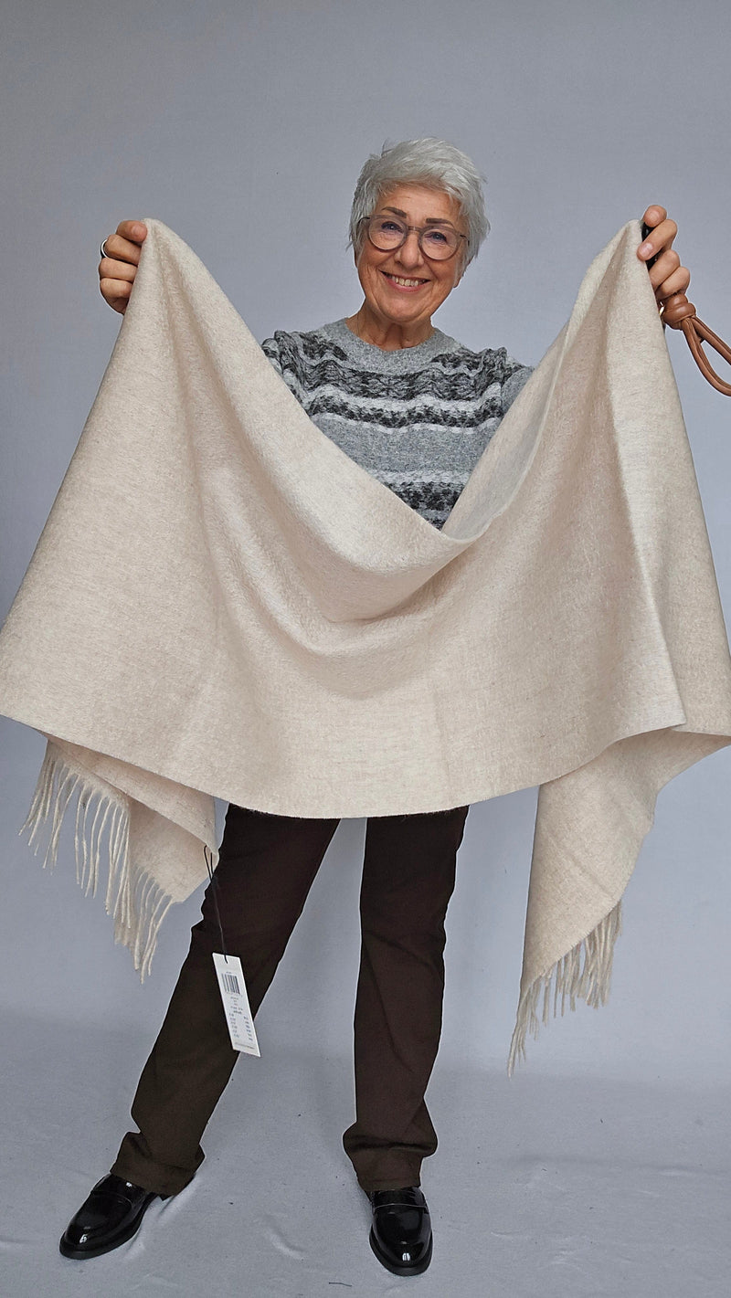 Masai Skjerf Masai- Anna skjerf i 100% ull kunstkolonialen