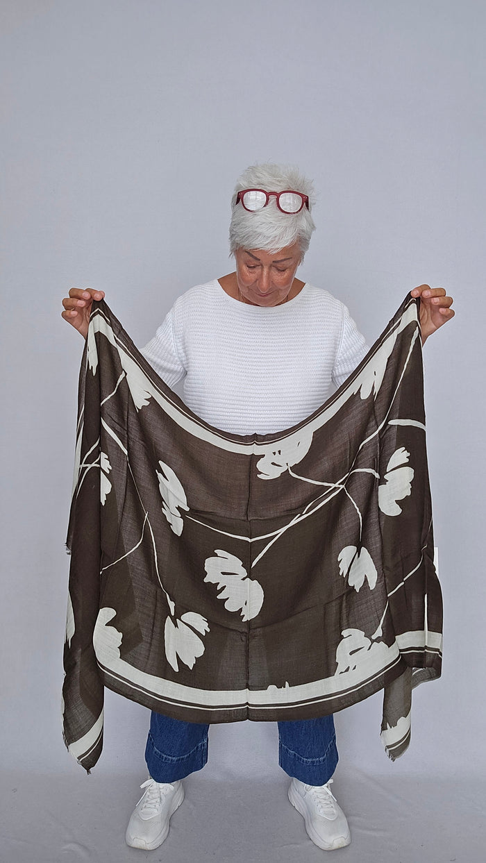 Masai Skjerf slate black MASAI-Anea scarf kunstkolonialen