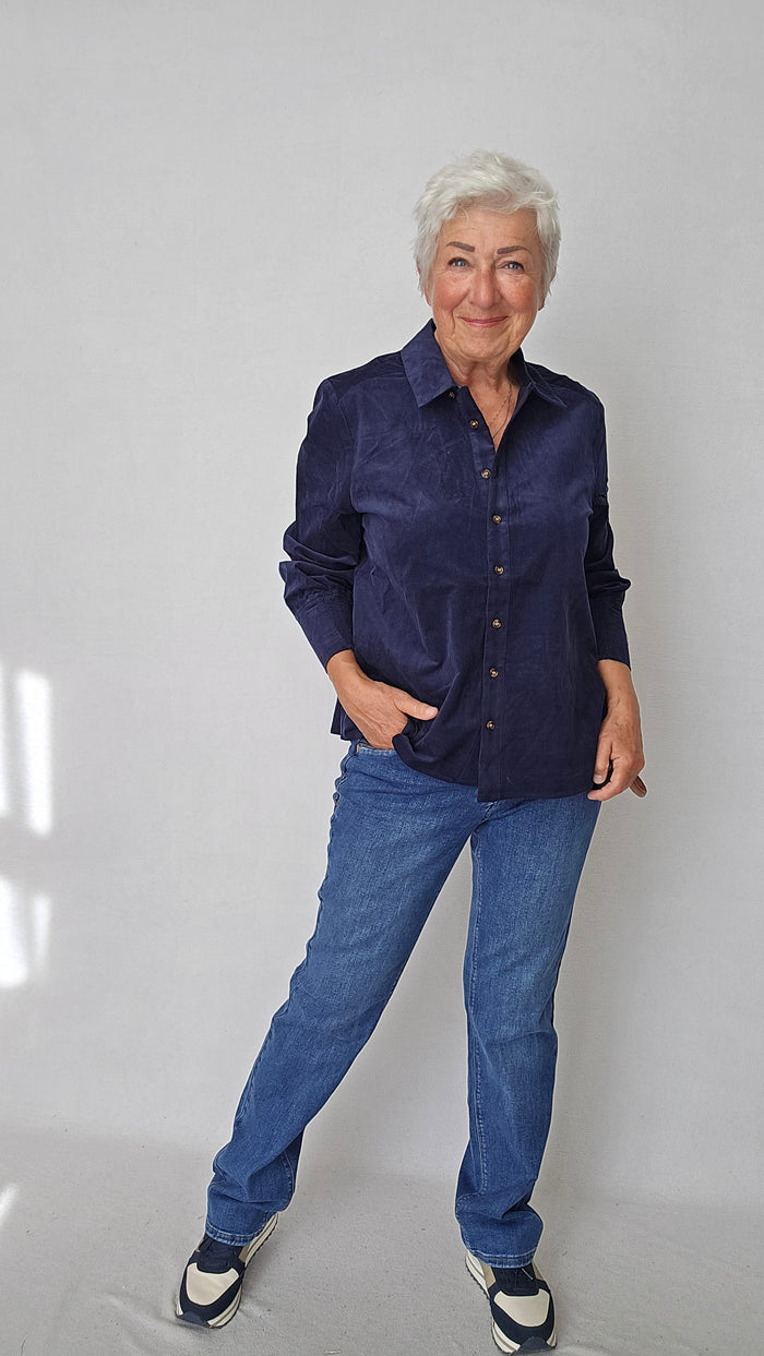 Masai Skjorte Dress blue / S MASAI- Irithiel skjorte i babycord kunstkolonialen