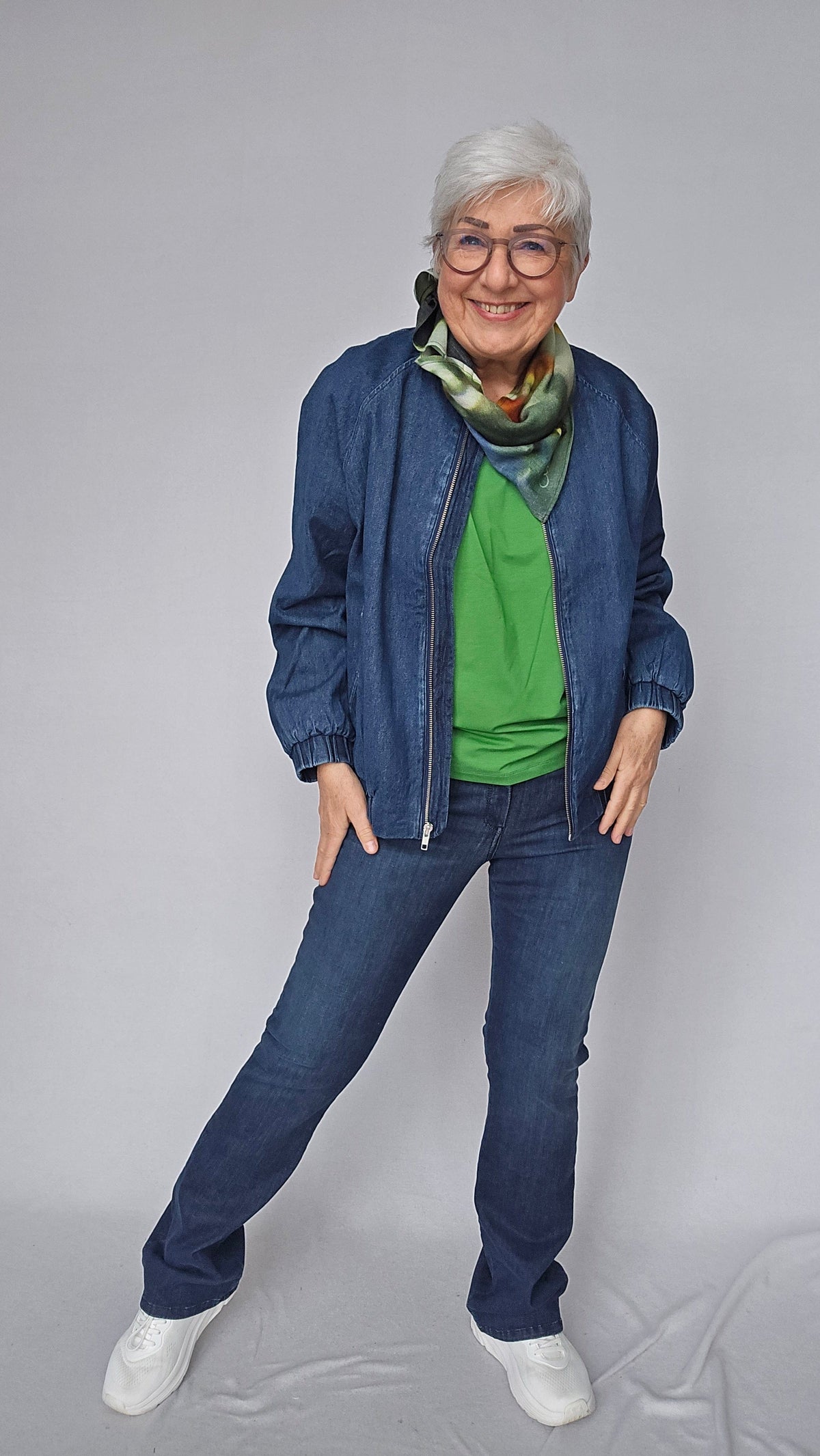 Masai T-Shirt MASAI- Badu T-skjorte med V-hals kunstkolonialen