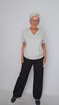 Masai T-Shirt S / Grey Melange MASAI- Badu T-skjorte med V-hals kunstkolonialen