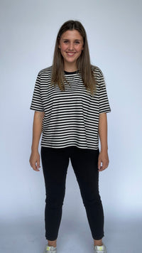 Masai Topp Sort/ hvit stripe / S MASAI Doreann T-shirt kunstkolonialen