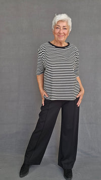 Masai Topp Sort/ hvit stripe / S MASAI- Doreann T-shirt kunstkolonialen