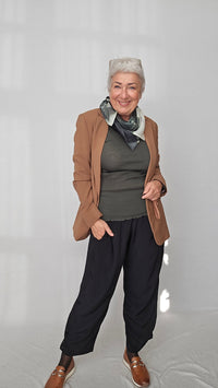 Oscalito Topp Oscalito- Blondetopp ull/silke i sort eller grønn kunstkolonialen