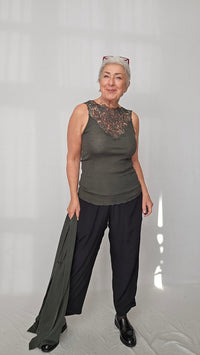 Oscalito Topp Oscalito- Blondetopp ull/silke i sort eller grønn kunstkolonialen