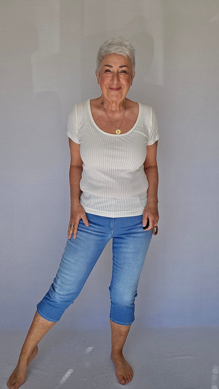 Seamless Basic T-Shirt Off White Seamless Basic- Adora Silk T-shirt kunstkolonialen