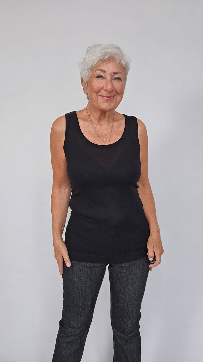 Seamless Basic Tank top One size / Black Seamless Basic- Woolen Isa kunstkolonialen