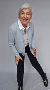 Skovhuus Cardigan Skovhuus- 3500 Ebba Cardigan med gull/sølvknapper kunstkolonialen