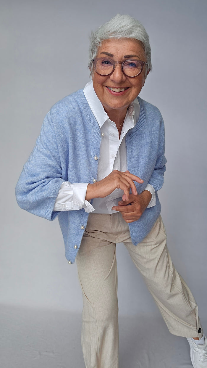 Skovhuus Cardigan Skovhuus- 4180 Cardigan m/perleknapper kunstkolonialen
