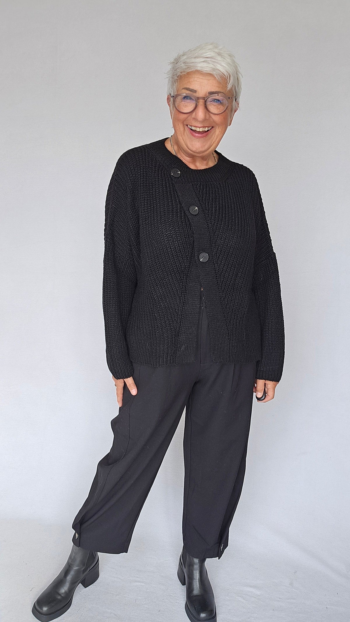 Skovhuus Genser Black / M Skovhuus- Oversize Assymetrisk Cardigan kunstkolonialen