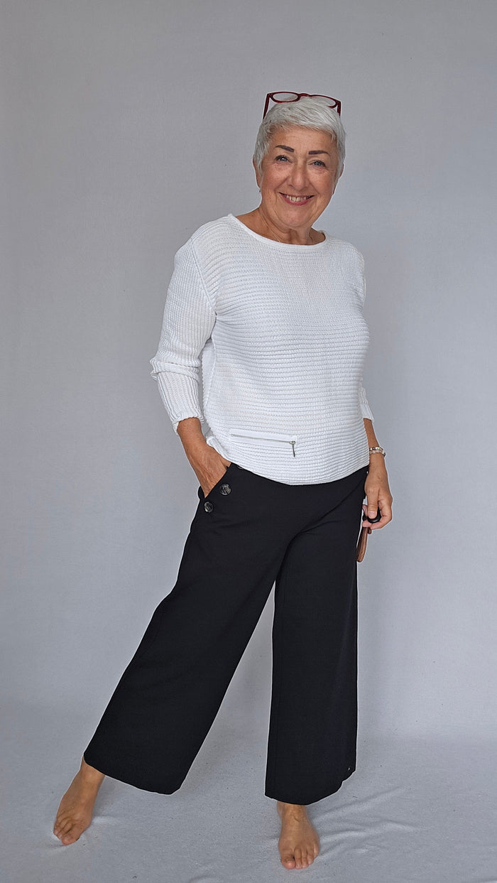 Skovhuus Genser M / White Skovhuus  Irene bomullsgenser med glidelåspynt kunstkolonialen