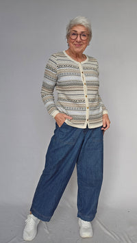 Skovhuus Genser S / Cream Skovhuus- 4228 Cardigan m/strikkemønster kunstkolonialen