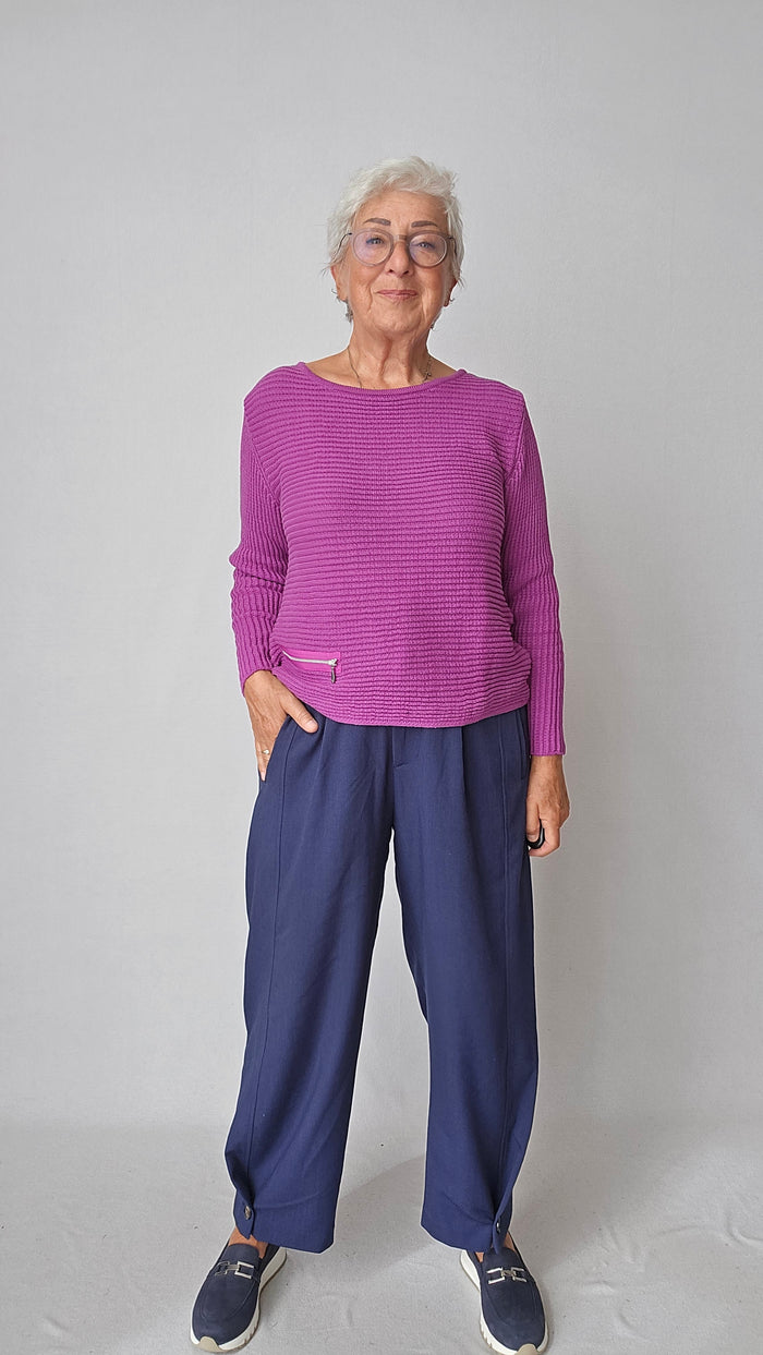 Skovhuus Genser S / Dewberry Lilac Skovhuus- 5353 Irene bomullsgenser med glidelåspynt kunstkolonialen