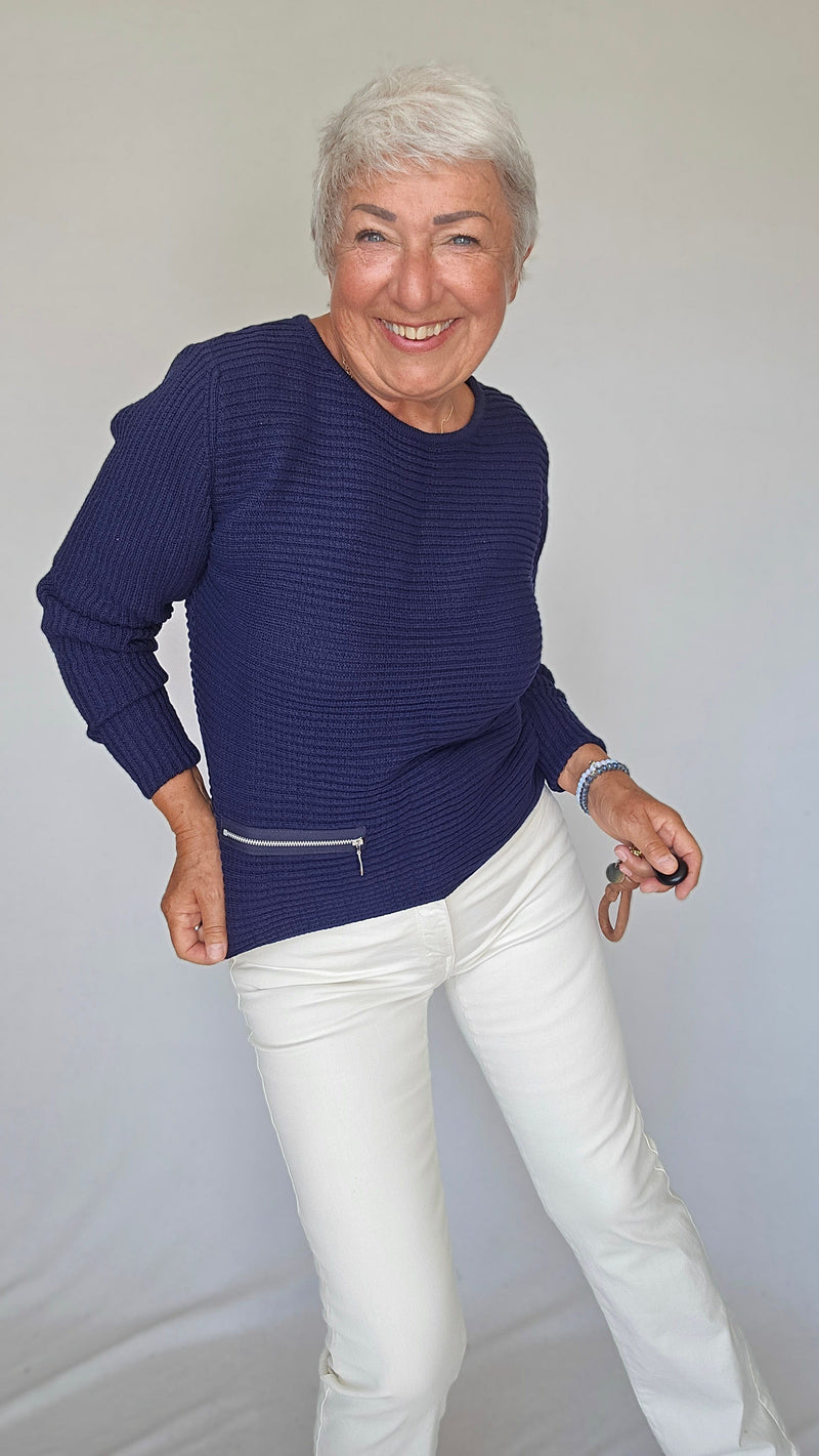 Skovhuus Genser S / Marine blue Skovhuus- NYHET! Irene bomullsgenser med glidelåspynt kunstkolonialen