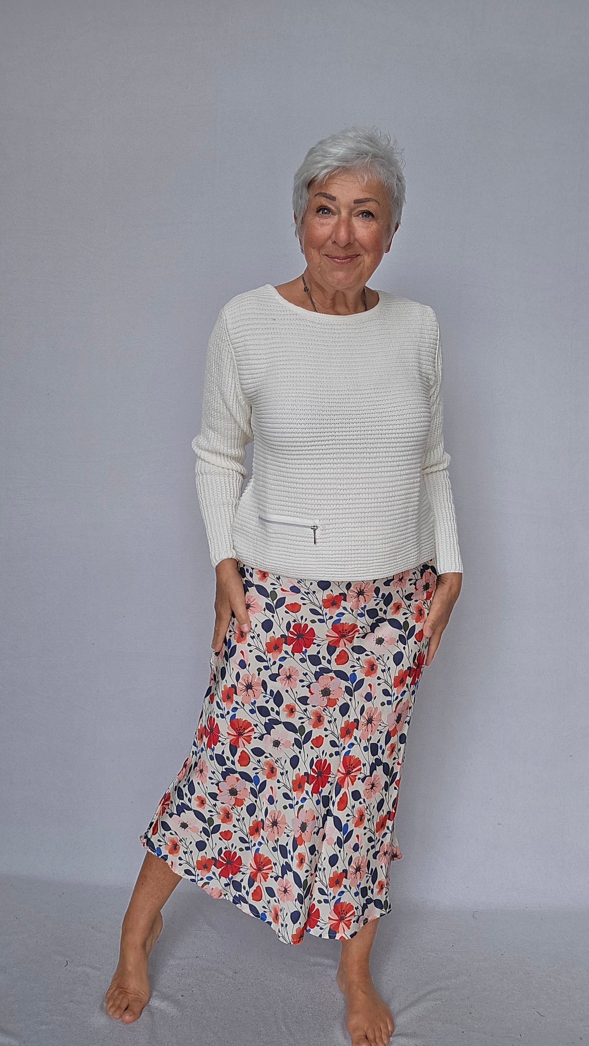 Skovhuus Genser S / Off white Skovhuus- 5353 Irene bomullsgenser med glidelåspynt kunstkolonialen