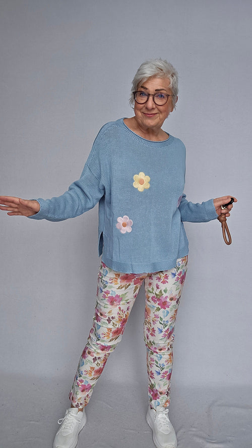 Skovhuus Genser S / Starlight blue Skovhuus- 4130 Genser m/blomster kunstkolonialen