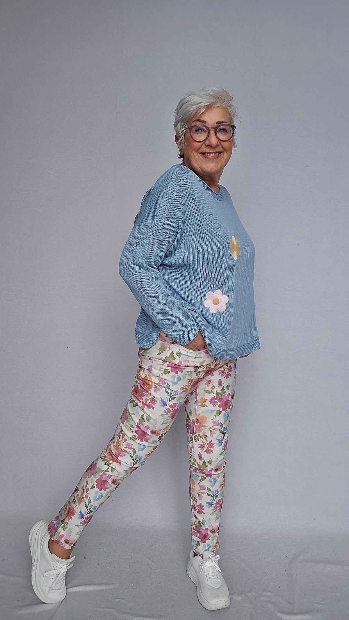 Skovhuus Genser Skovhuus- 4130 Genser m/blomster kunstkolonialen