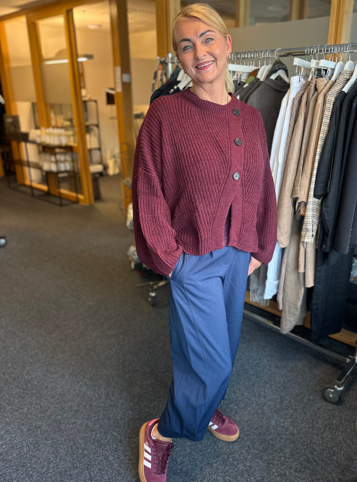 Skovhuus Genser Skovhuus- Oversized Asymmetrisk Cardigan kunstkolonialen