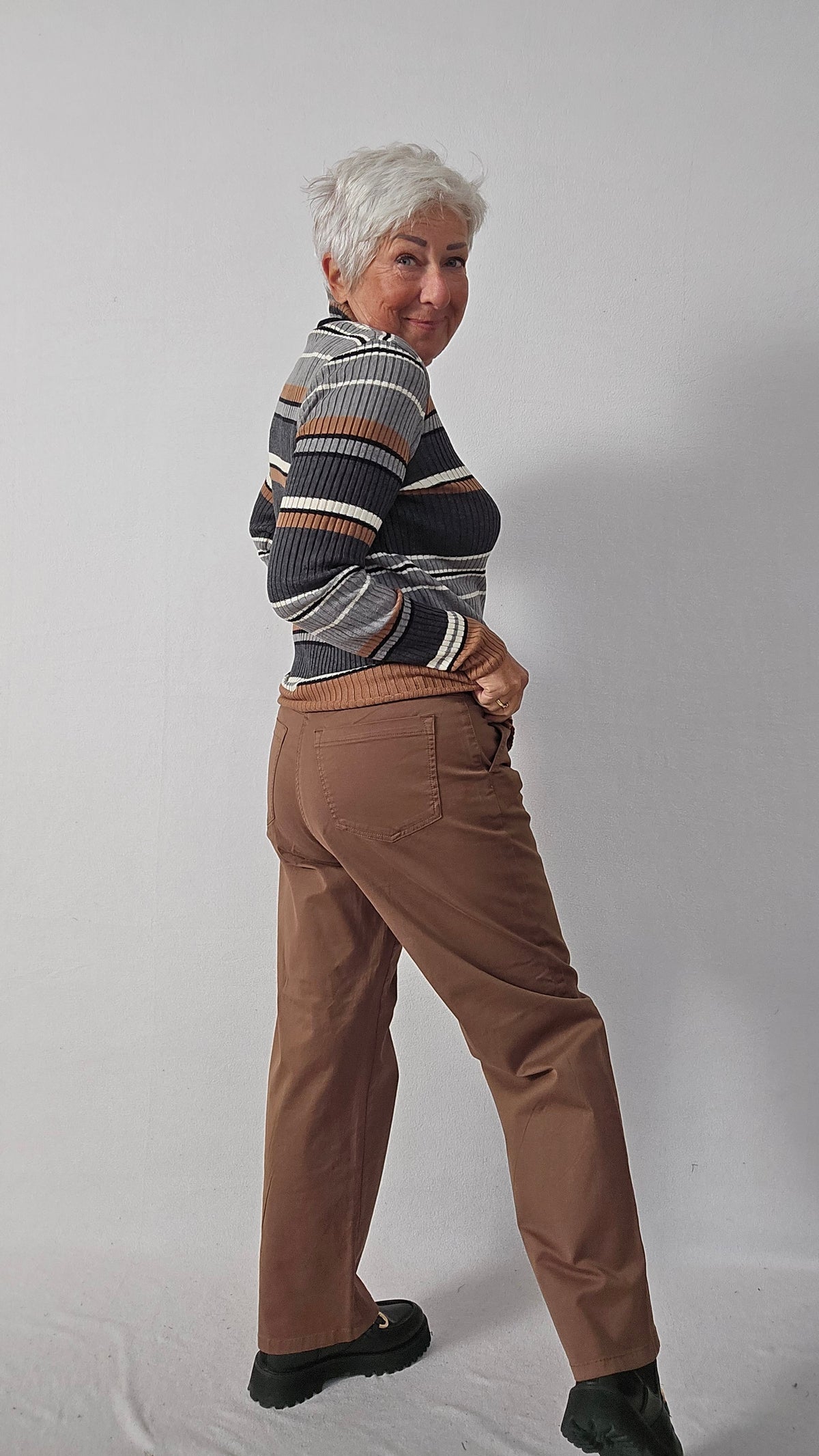 Skovhuus Topp Skovhuus- 4468 Stripete rib topp m/turtleneck kunstkolonialen