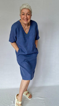 Tif Tiffy Kjole XS / Oceana Tif Tiffy- Ducca linkjole med v-hals kunstkolonialen
