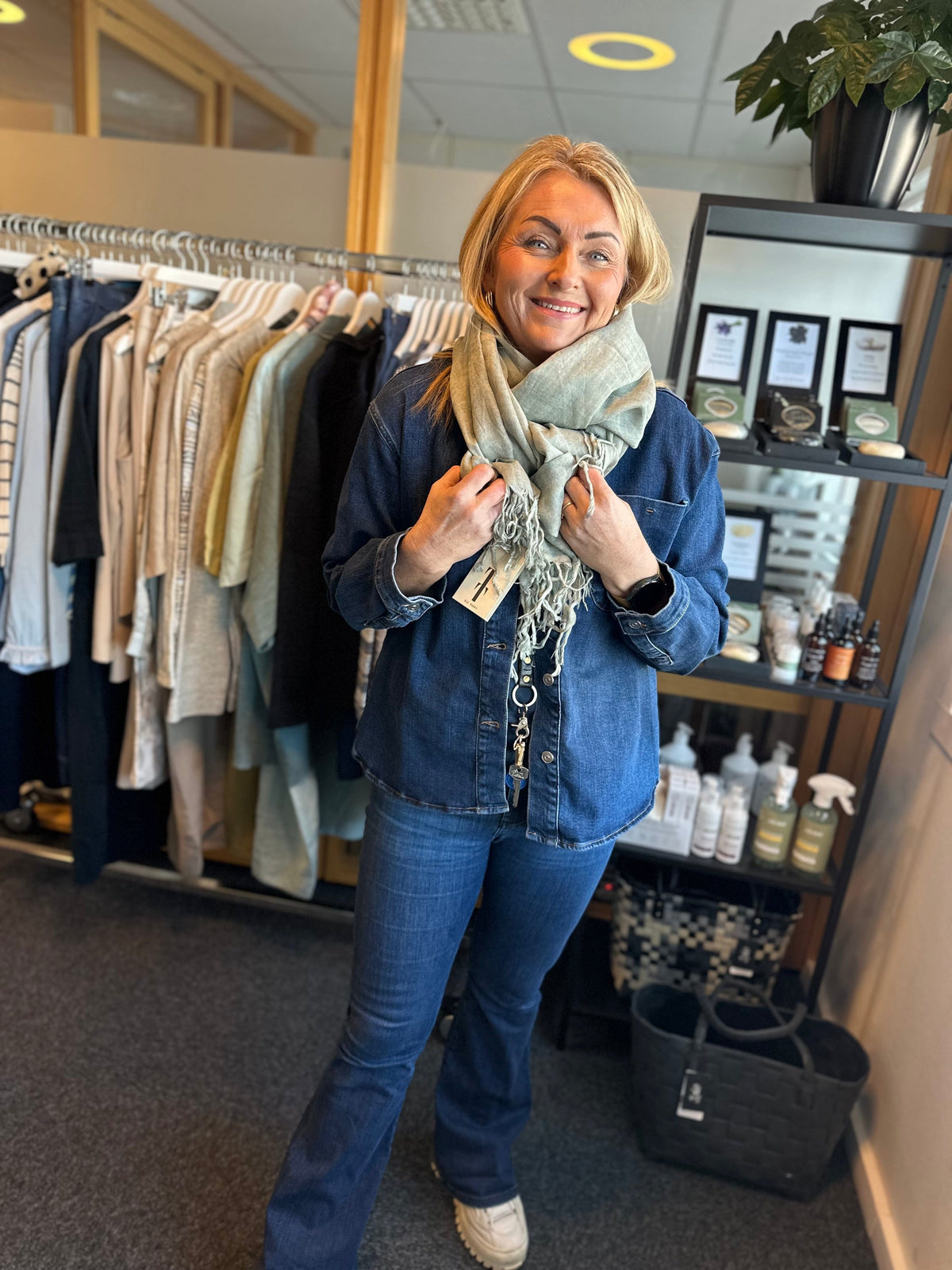 Tif Tiffy Skjerf Light grey Tif Tiffy- Basic Wool Scarf i mange lekre farger ❤️ kunstkolonialen