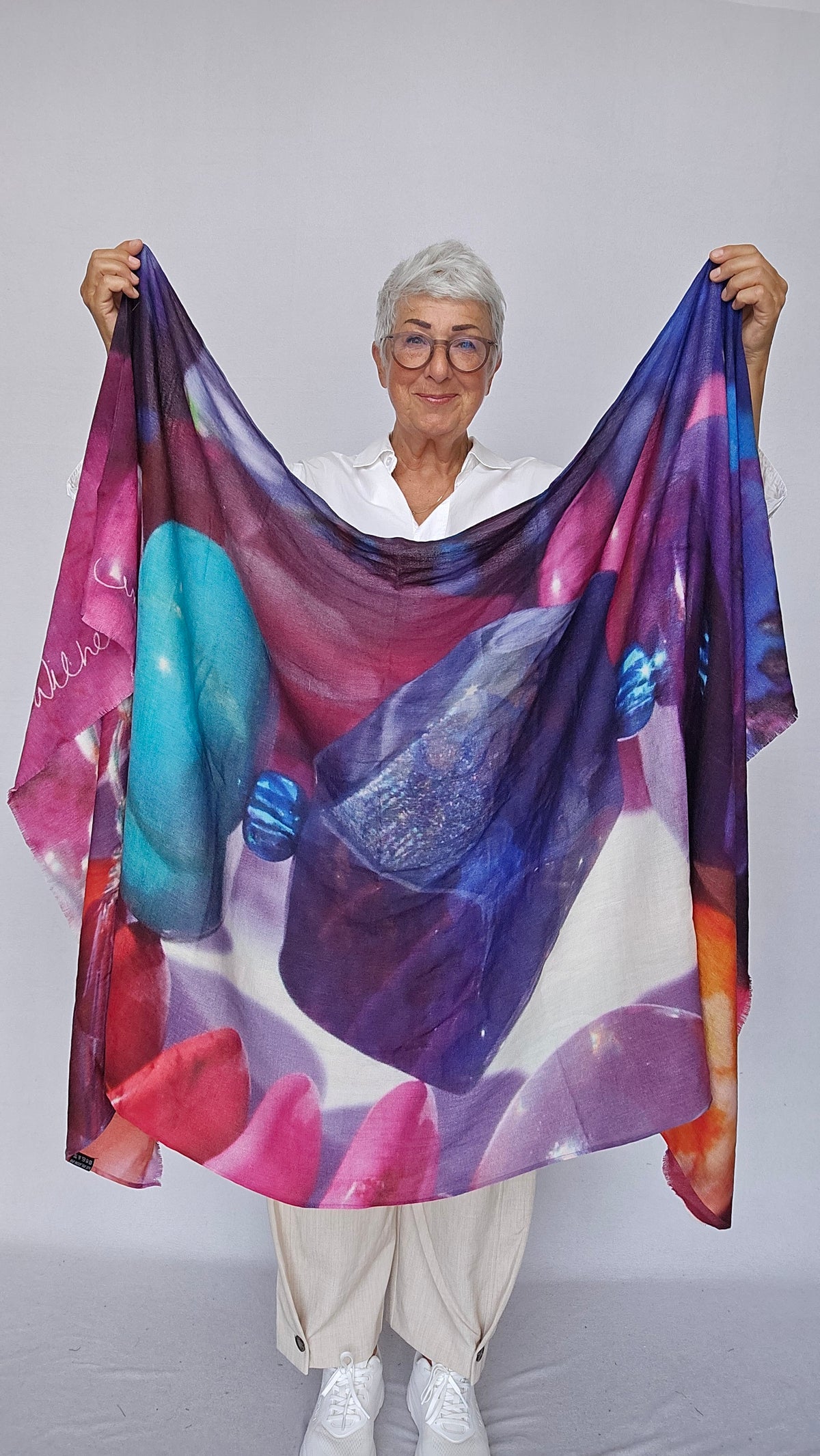 Wilhelmine Skjerf Colors Wilhelmine- Wilhelmineskjerf i ull/silke kunstkolonialen