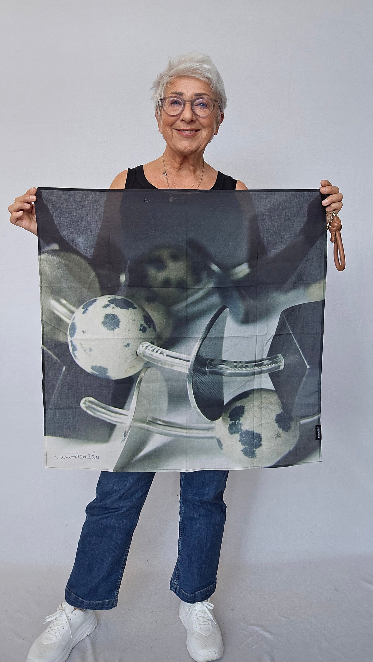 Wilhelmine Skjerf Lille venn Wilhelmine- Lite Wilhelmineskjerf i bomull 70 x 70 kunstkolonialen