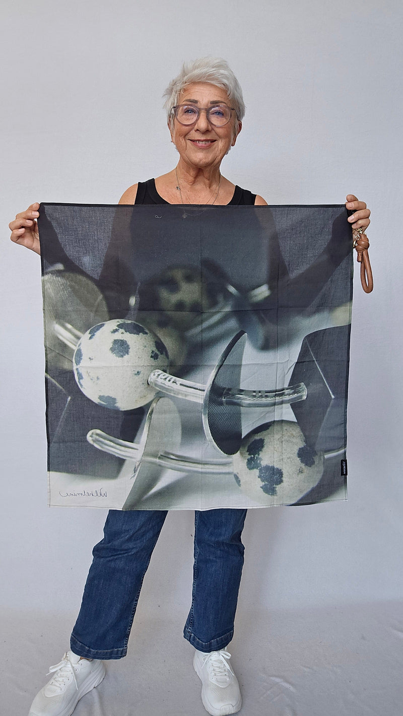 Wilhelmine Skjerf Lille venn Wilhelmine- Lite Wilhelmineskjerf i bomull 70 x 70 kunstkolonialen