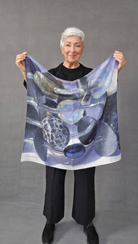 Wilhelmine Skjerf Lille Wilma Wilhelmine- Lite Wilhelmineskjerf i ull/silke 70 x 70 kunstkolonialen