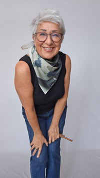 Wilhelmine Skjerf Wilhelmine- Lite Wilhelmineskjerf i bomull 70 x 70 kunstkolonialen