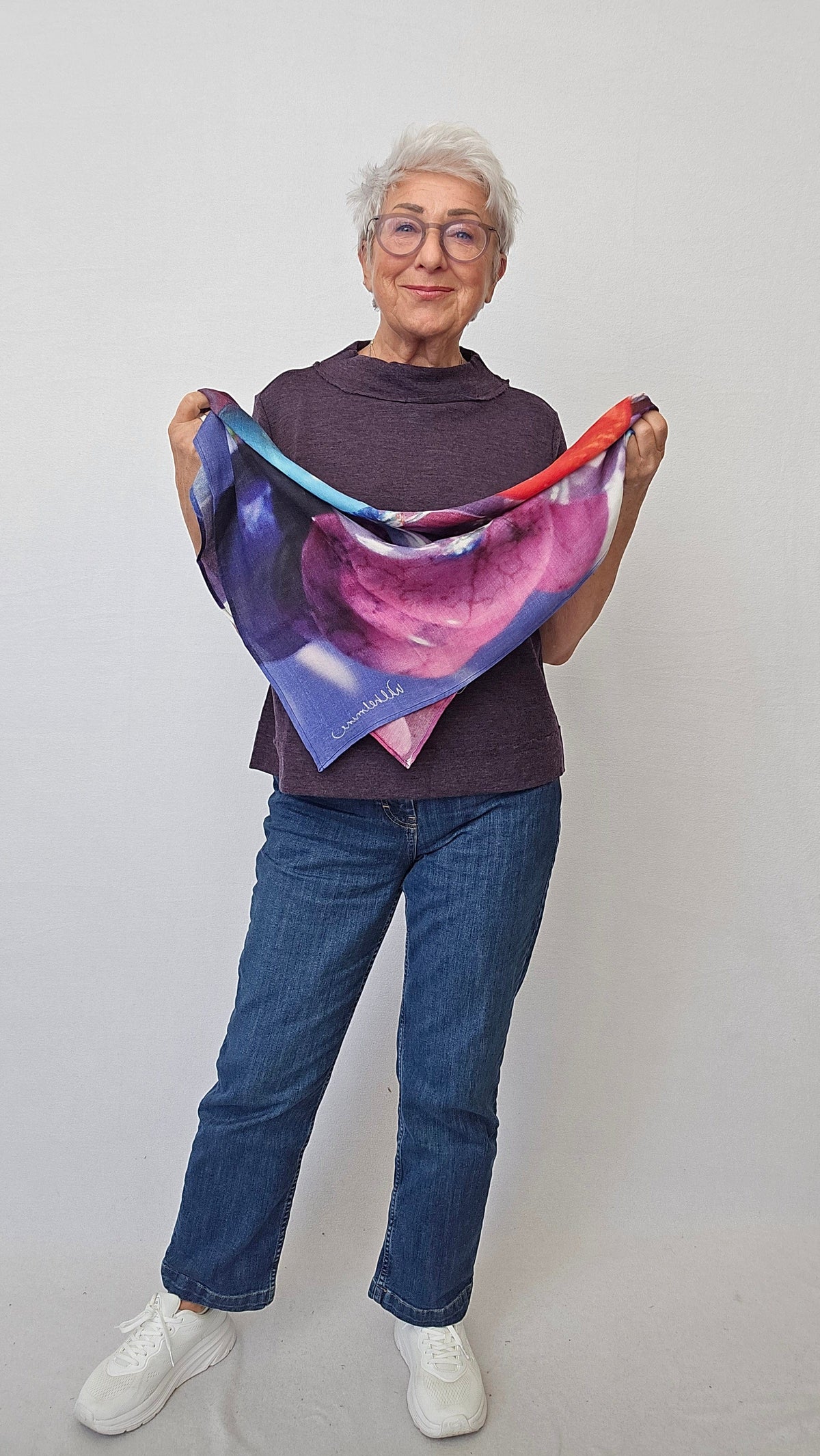 Wilhelmine Skjerf Wilhelmine- Lite Wilhelmineskjerf i ull/silke 70 x 70 kunstkolonialen