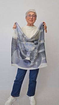 Wilhelmine Skjerf Wilhelmine- Lite Wilhelmineskjerf i ull/silke 70 x 70 kunstkolonialen