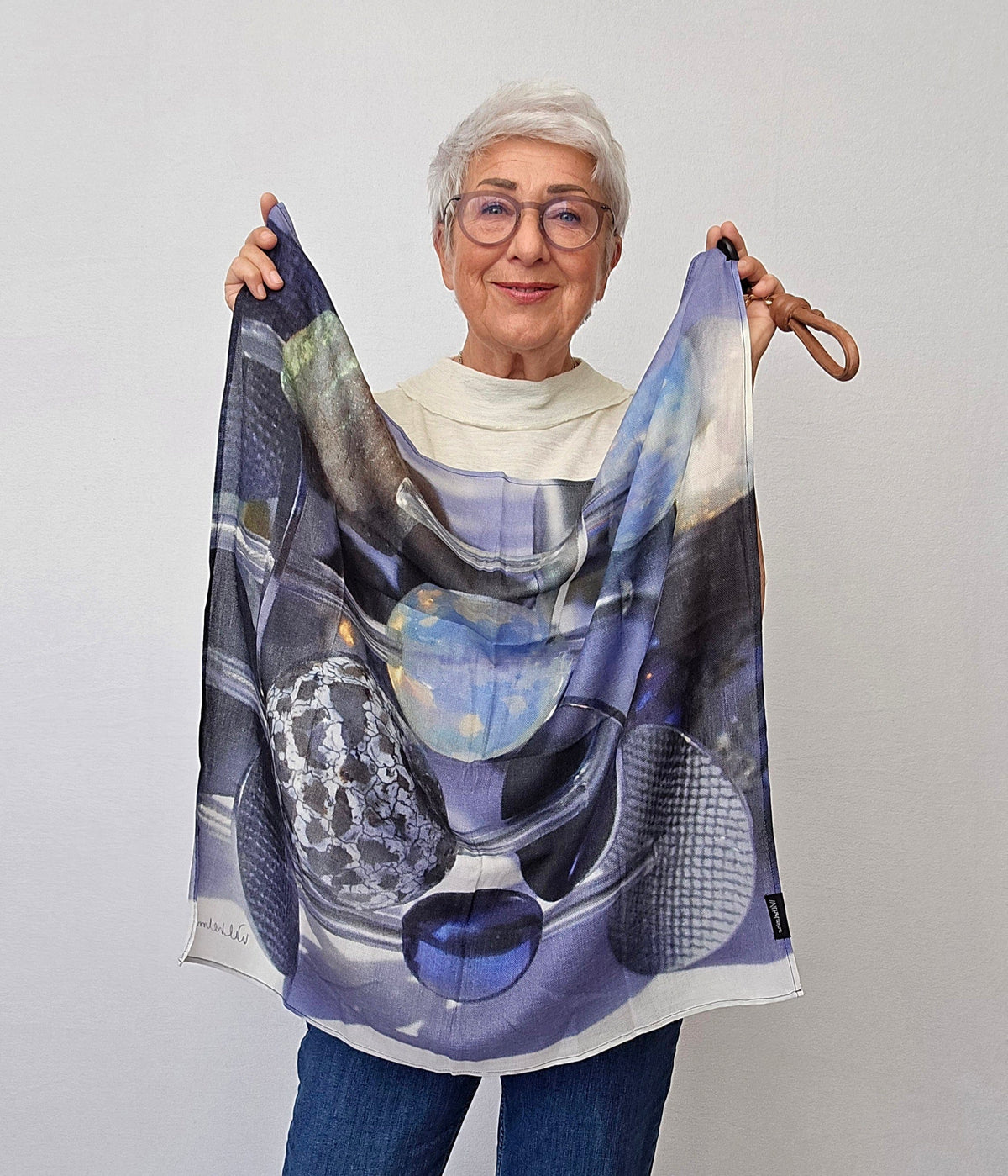 Wilhelmine Skjerf Wilhelmine- Lite Wilhelmineskjerf i ull/silke 70 x 70 kunstkolonialen