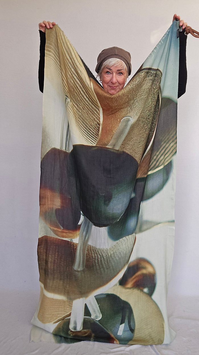 Wilhelmine Skjerf Wilhelmine- Wilhelmineskjerf i ull/silke kunstkolonialen