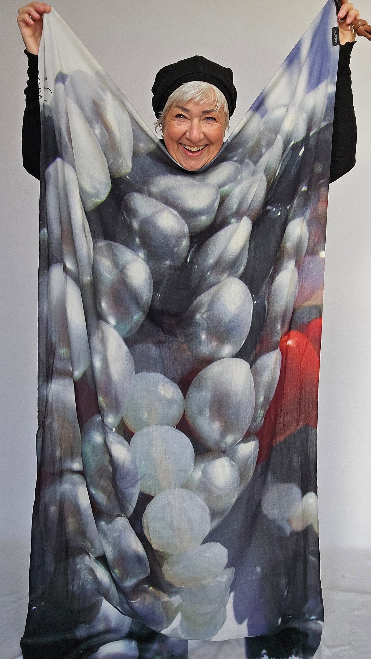 Wilhelmine Skjerf Wilhelmine- Wilhelmineskjerf i ull/silke kunstkolonialen