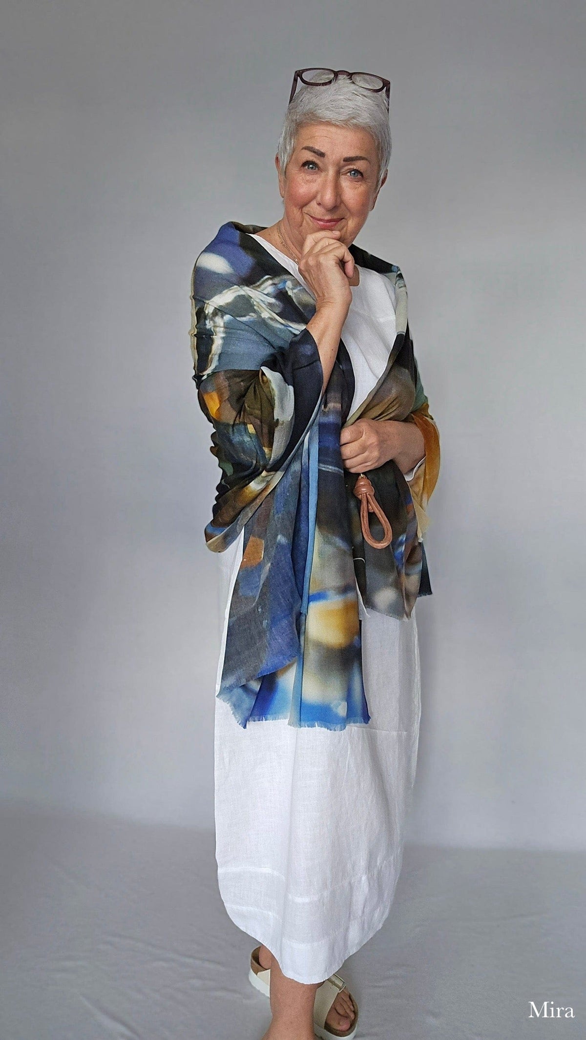 Wilhelmine Skjerf Wilhelmine- Wilhelmineskjerf i ull/silke kunstkolonialen